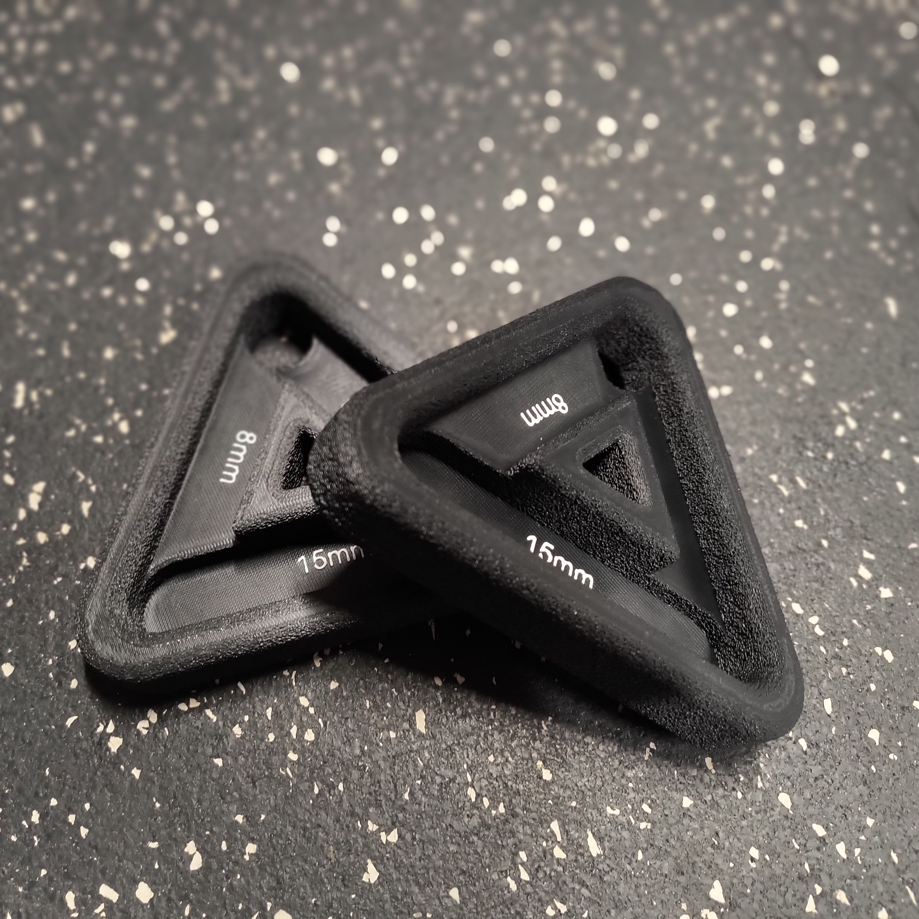 Triangle Finger Trainer (15mm / 8mm edges) - set of 2