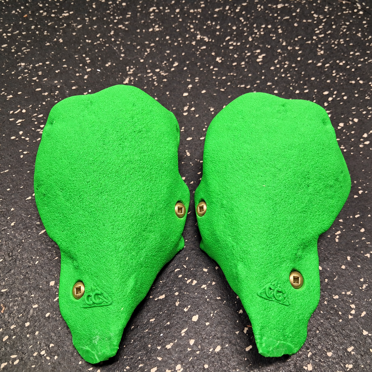 Pocket corner - Screw on Climbing hold - set of 2 - Starting at $40 CAD