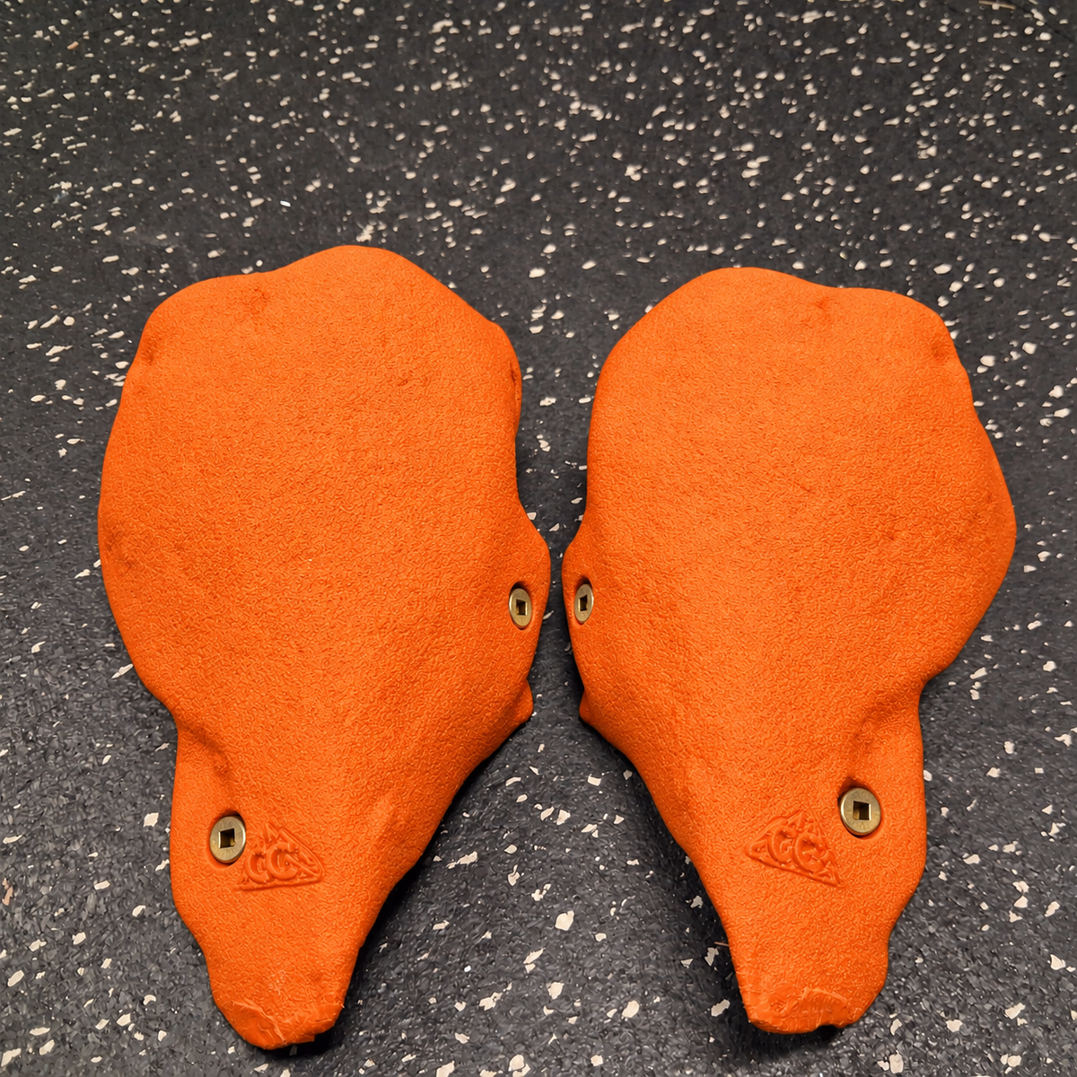 Pocket corner - Screw on Climbing hold - set of 2 - Starting at $40 CAD