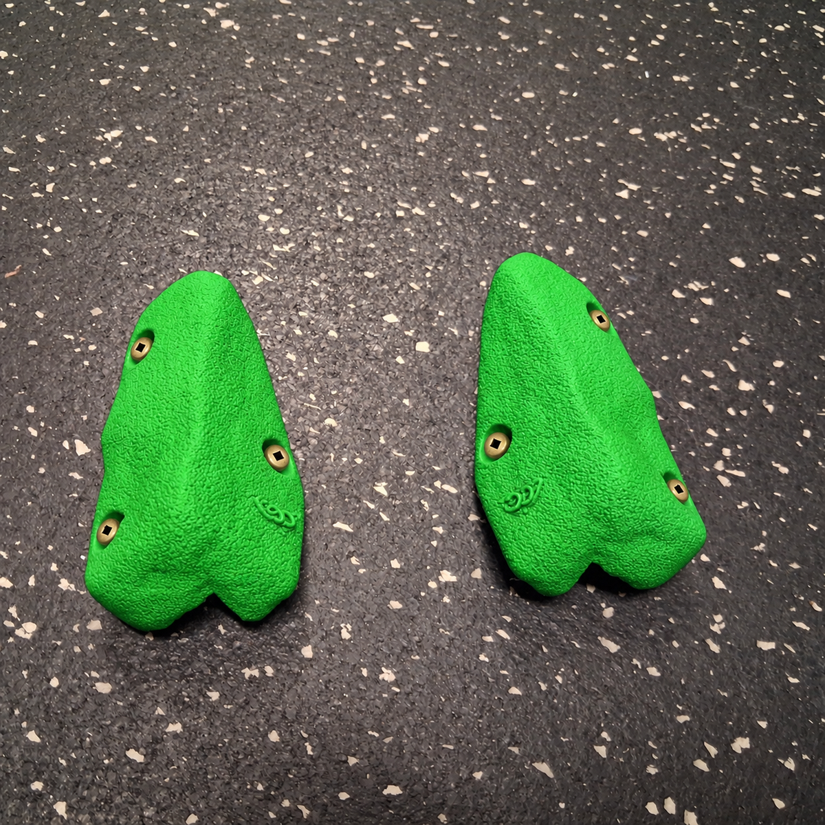 Small corner hold v1 - Screw on set of 2 - Starting at $16 CAD