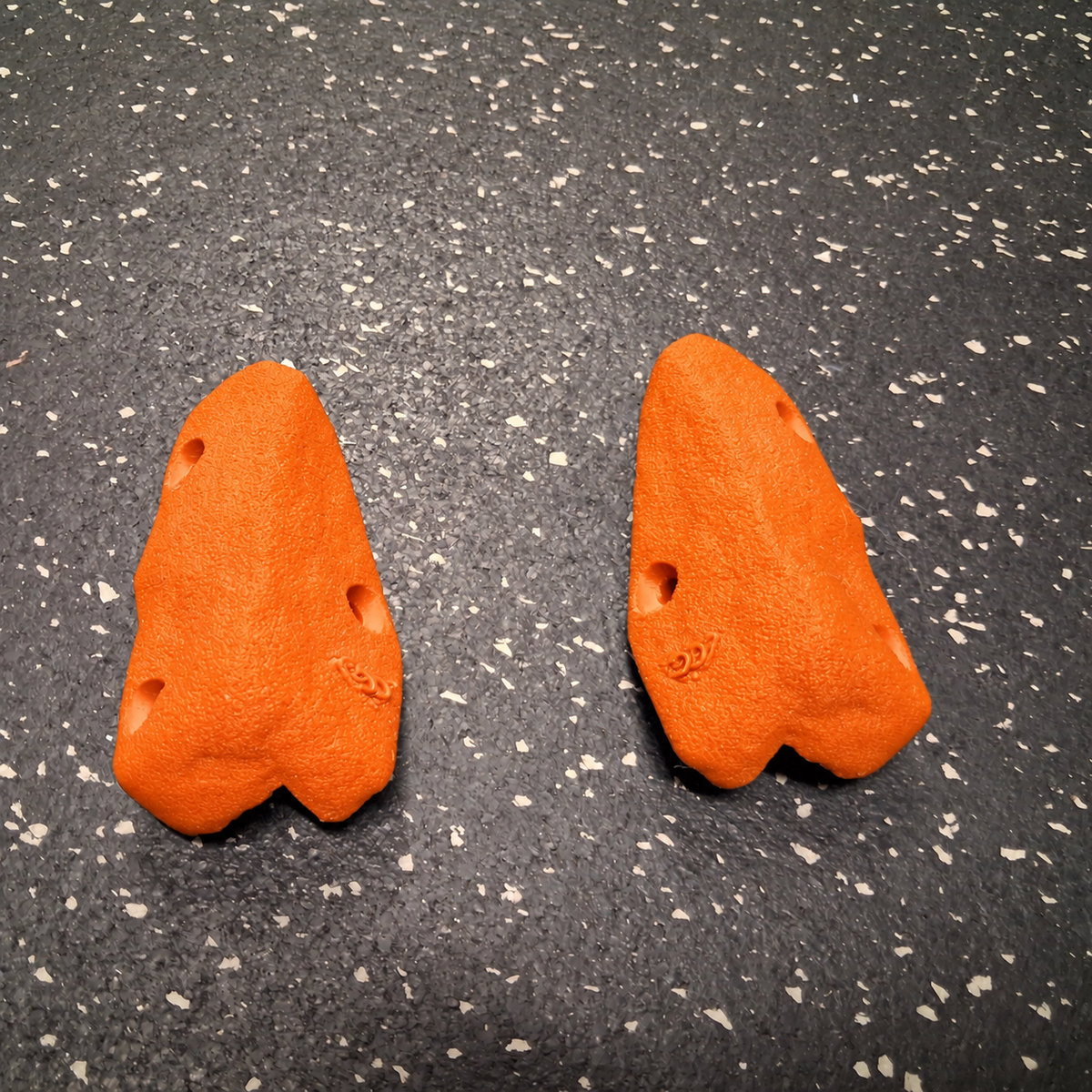 Small corner hold v1 - Screw on set of 2 - Starting at $16 CAD